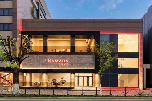 Отель Ramada by Wyndham Ramnicu Valcea Рымнику-Вылча-18